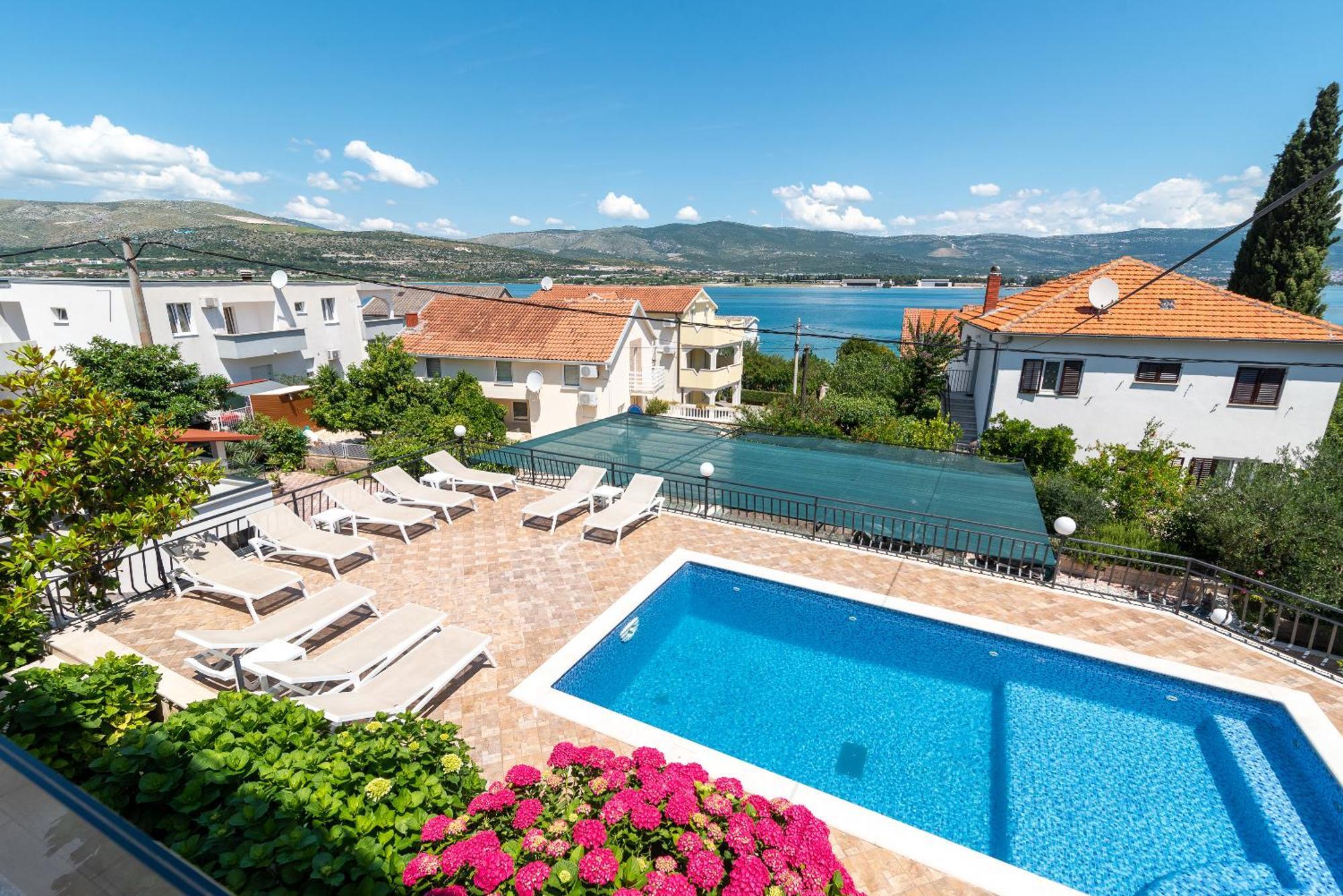Maca Apartments & Suites Trogir Exterior foto