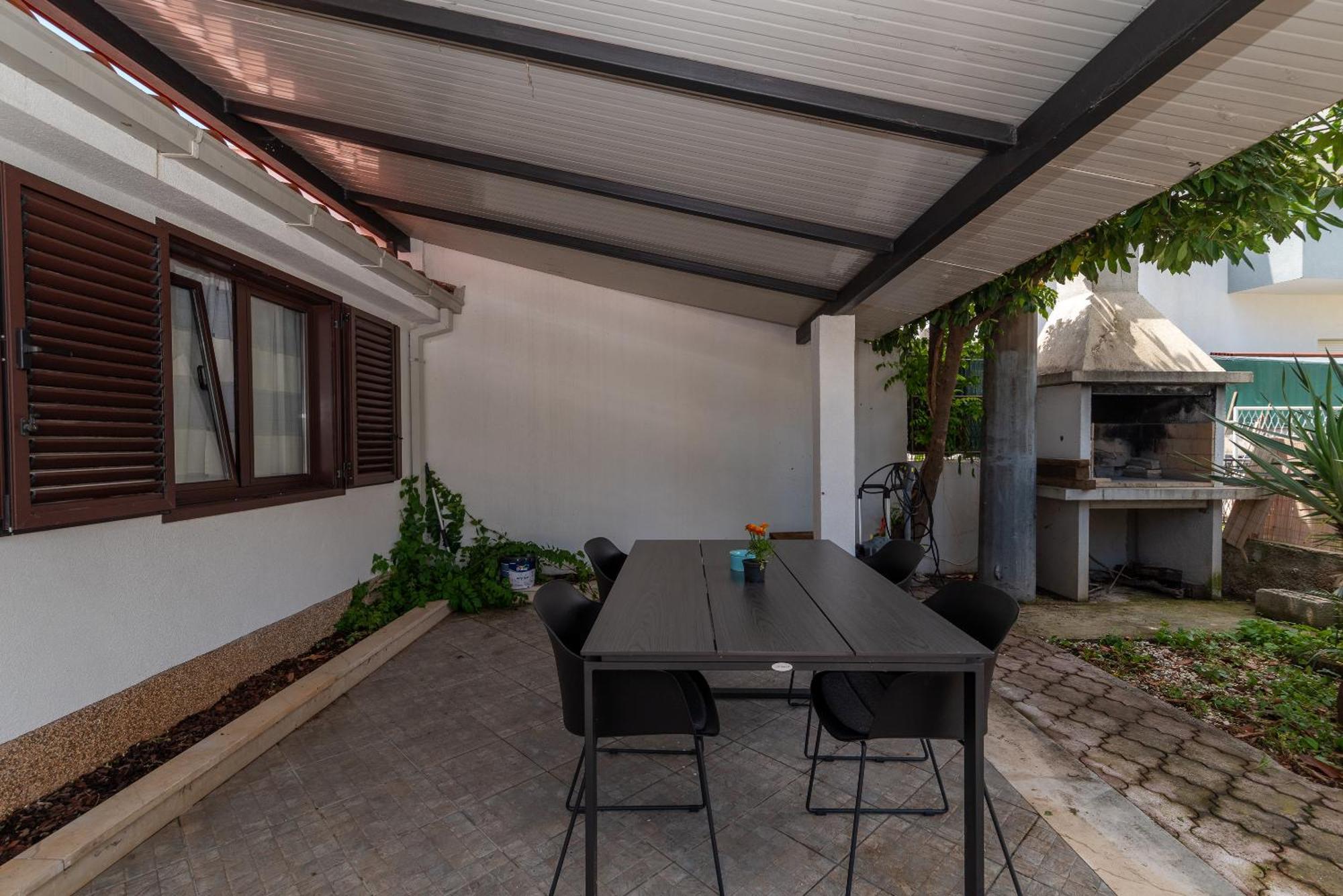 Maca Apartments & Suites Trogir Exterior foto