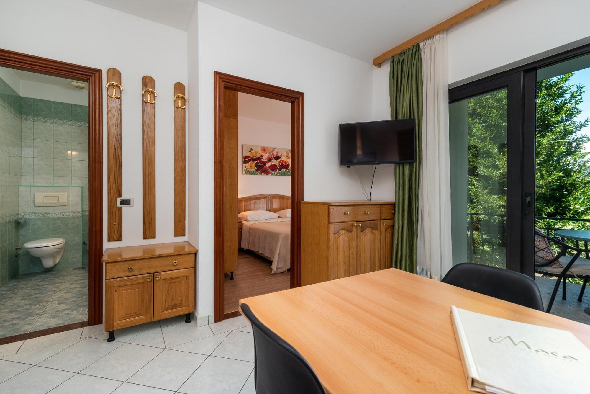 Maca Apartments & Suites Trogir Exterior foto